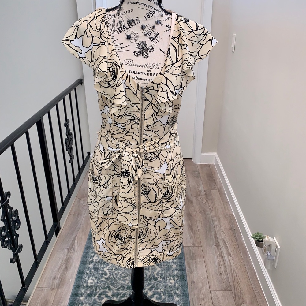 Bebe Floral Zipper Dress size Small